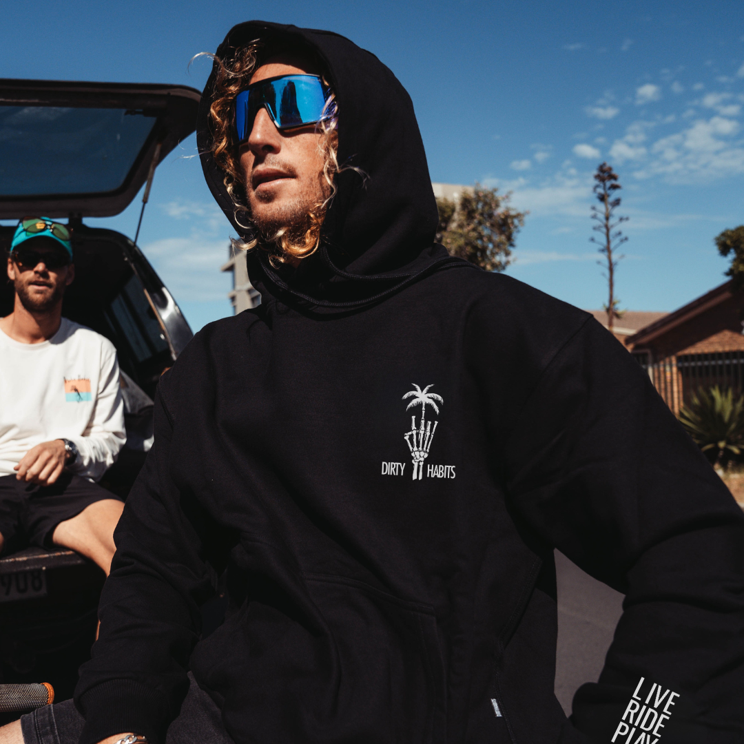 Hoodies & Sweaters